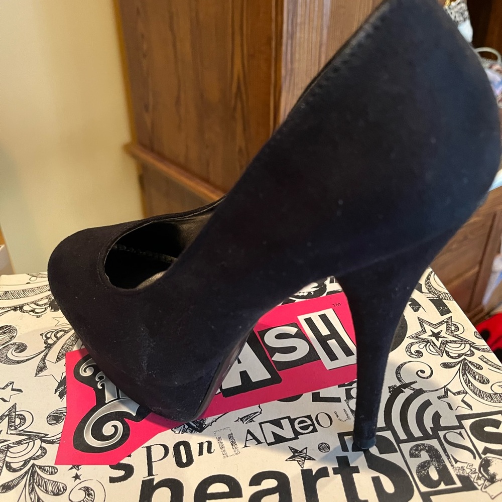 Super sexy black heels